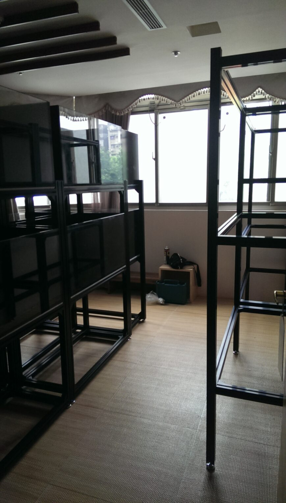 BUS-011 潘老闆 &ndash; 水晶蝦養殖工作室